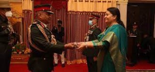 राष्ट्रपति भण्डारीबाट भारतीय सेनाध्यक्ष पाण्डेलाई मानार्थ महारथी दर्जा प्रदान