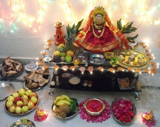 सायंकालमा गरियो धनधान्यकी देवी महालक्ष्मीको पूजा आराधना : " राति जाग्राम बसिँदै "