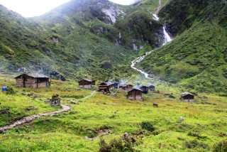 ताप्लेजुङको हिमाली गाउँ  : 'स्थानीयले गाउँ छोड्नथाले, जाडोसँगै सुनसान बन्यो तोक्पेगोला'