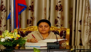 प्रधानमन्त्रीकाे दाबीमा अबको प्रक्रिया के ? :  " बहुमत प्राप्त  नेता कस्ताे ? "