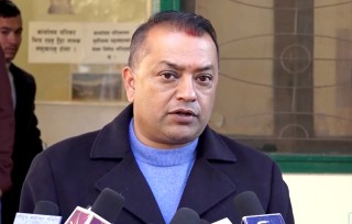 कांग्रेस सांसद गगन थापाले भने : " संसद बैठकमा प्रचण्ड अलमलिएको देखेँ "