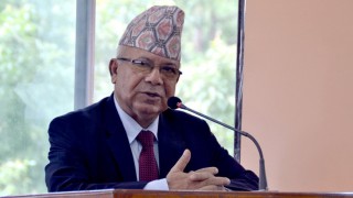 अध्यक्ष नेपालले भने : "  एमाले  सत्ता कब्जाको दाउमा  चलिरहेको छ  " 