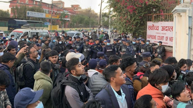 अदालतको फैसला  :  "  गैरआवासीय नेपालीलाई कस्तो असर गर्नसक्छ ? "