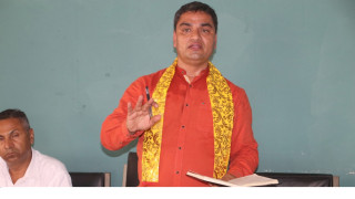 युवा नेता पौडेलले भने  : " कसैलाई दया राखेर पार्टी सक्न पाइँदैन  "  