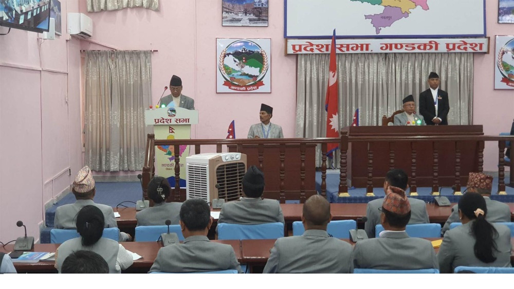 ३३ अर्ब ४२ करोड ७२ लाख : 'आन्तरिक ऋणलाई निरन्तरता'