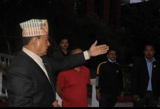 मन्त्री बस्नेतले भने : "  पाँच वर्षभित्र स्वास्थ्य सेवा निःशुल्क बनाउँछौ "