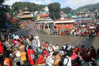 विधिपूर्वक मनाइयो   : "  गोकर्णमा साढे तीन लाख बढी भक्तजन "