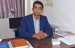  बिश्लेषक प्रा डा झा भन्छन : "  चिनियाँ सम्झौताको कार्यान्वयन चाहन्छन् "