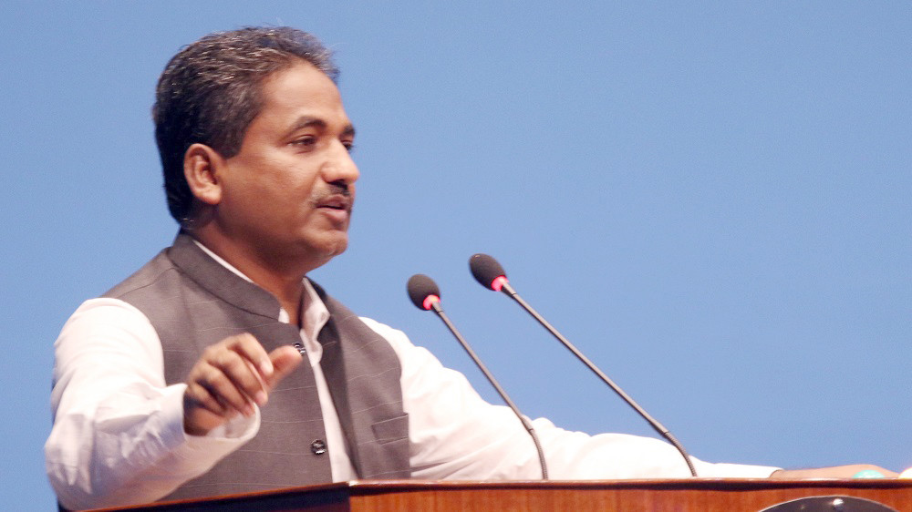 अध्यक्ष साहले भने  : "   संघीय सांसद र सदन भारदारी सभा जस्तो छ  "