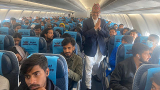 २५३ नेपाली लिएर इजरायलबाट उड्यो जहाज  :   "  राती  १ः३० बजे आईपुग्दै "