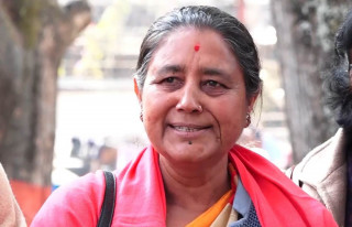  कांग्रेस नेत्री पौड्याल भन्नुहुन्छ    : "  बेथितिविरुद्ध  मोर्चा  नै  बनाएर   लड्नुपर्छ  " 