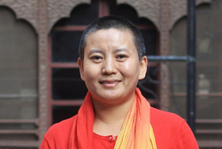  " गोली रोपेर फूल फुल्दैन, सेवाको बीउ रोपे शान्ति र सुख फल्छ   "