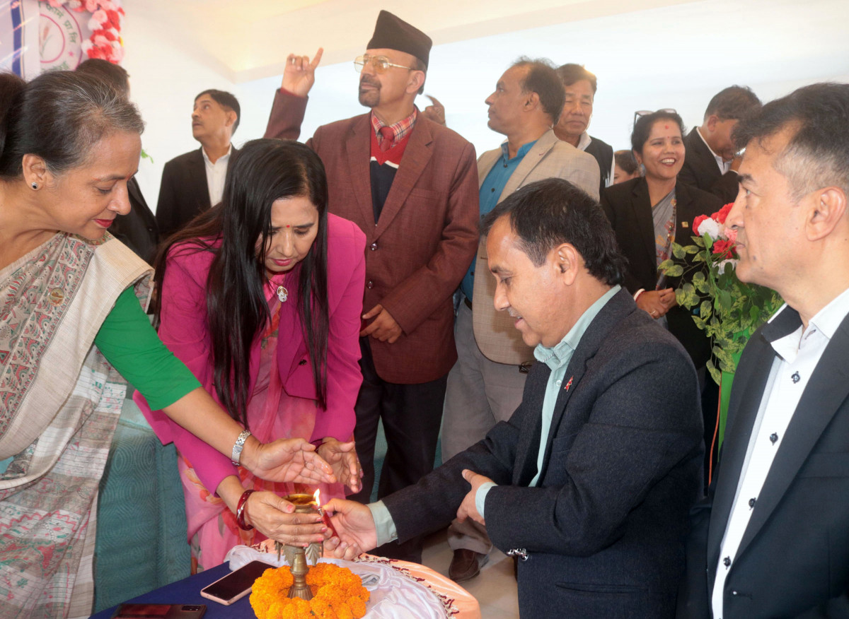 " कांग्रेसबाट निर्वाचित जनप्रतिनिधिकाे  जनतासँग  सम्बन्ध बलियो बन्नुपर्छ "
