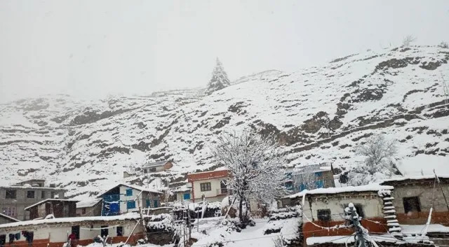 जुम्लामा एक सातादेखि चिसो  :  "   जाडोले जनजीवन प्रभावित "