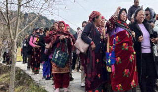 बागलुङमा मौलिक भाका संरक्षण  : "  मनपरे गीत गाउँदा गाउँदै बिहे "
