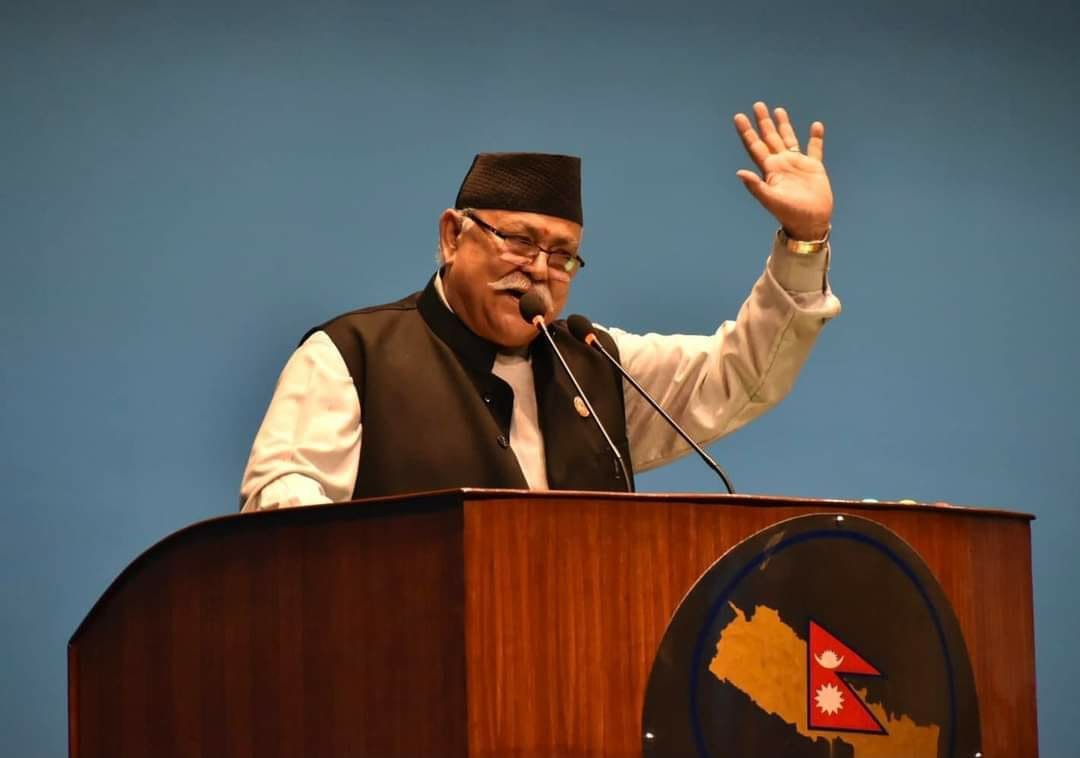 सांसद सिंह भन्छन  : "  ठूला दलले साना दललाई संसदीय मर्यादाबारे गलत बाटो देखाए  " 