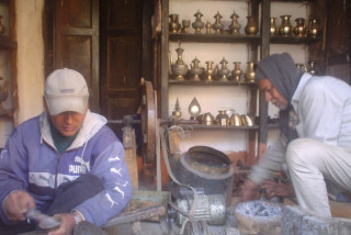 ऐतिहासिक टक्सार (भोजपुर) को धातु व्यवसाय: "जोगाउनै मुस्किल"