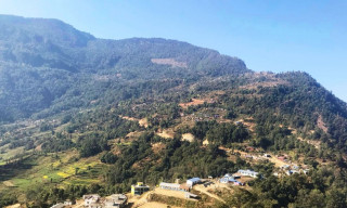 छिमेकी घट्दै, गाउँको रौनक हराउँदै  : "  झट्ट सुन्दा  पत्याउन सकिँदैन "