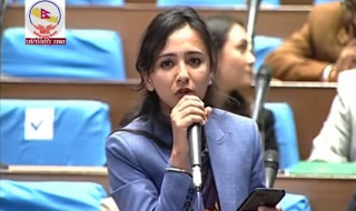  सांसद डा कार्की भन्नुहुन्छ : "  फरक ढङ्गले काम नगरेसम्म परिणाम आश गर्न सकिँदैन " 