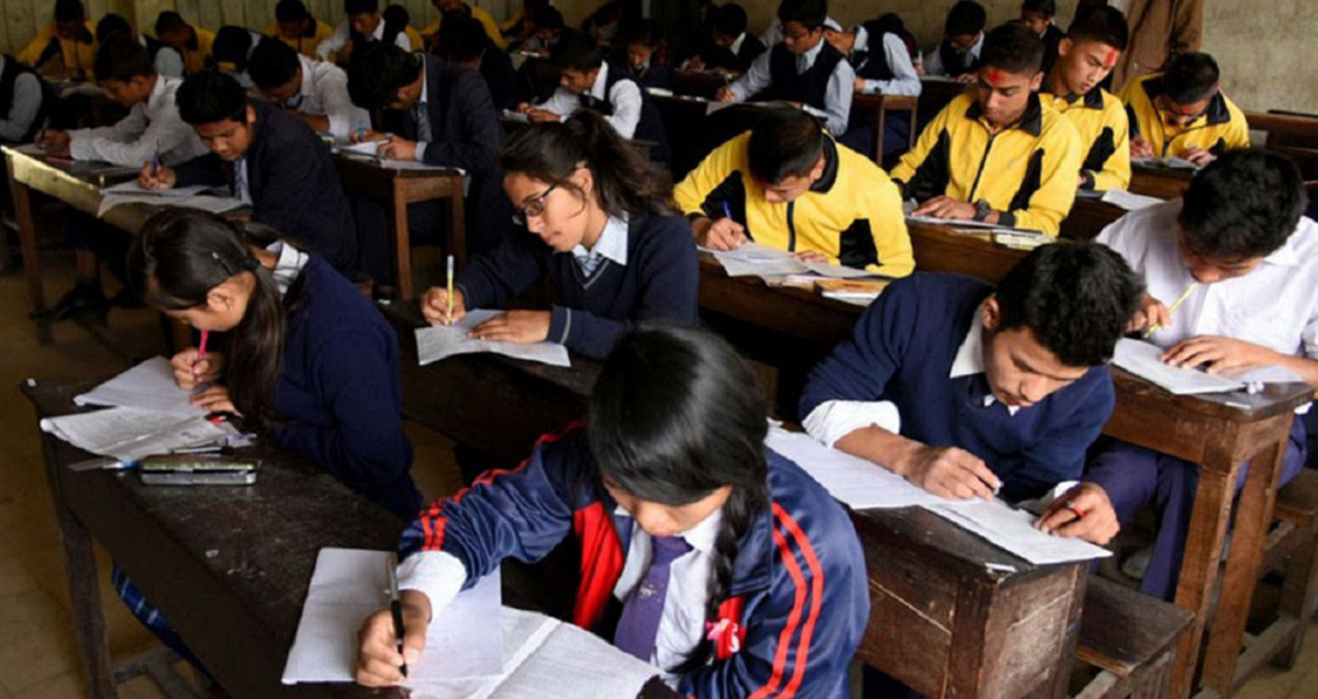 पहिलो दिनको एसइई परीक्षा शान्तिपूर्ण  सम्पन्न