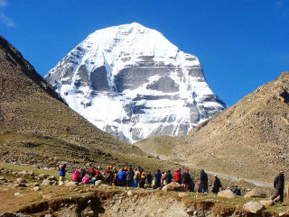 पर्यटनमा नयाँ गन्तव्य  : " पर्वतीय उडानबाट कैलाश मानसरोवर दर्शन "