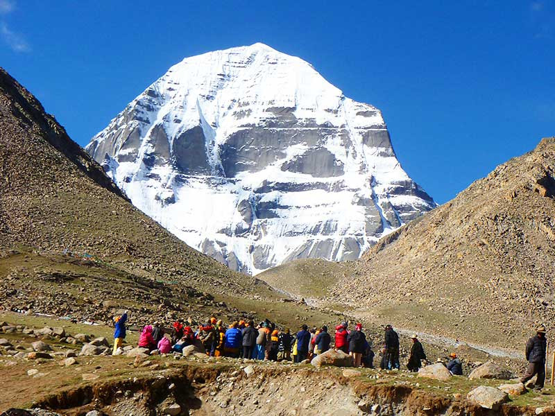 पर्यटनमा नयाँ गन्तव्य  : " पर्वतीय उडानबाट कैलाश मानसरोवर दर्शन "