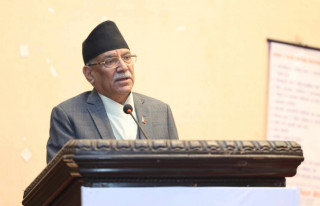 प्रधानमन्त्री दाहालले निर्देशन दिदै भने  : " काम निर्धारित समयमै सम्पन्न होस् "