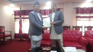 मुख्यमन्त्रीमा कांग्रेसका बहादुर सिं  नियुक्त  : "  शपथ बुधबार बिहान ११ : 00 बजे "