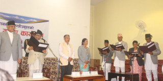 एमाले सहभागी  :  'नौ सदस्यीय मन्त्रिपरिषद्, दुई तिहाइको सरकार बन्यो'