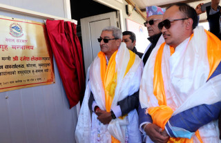गृहमन्त्री  लेखकले भने  :  कोरला नाका -  ' व्यापार तथा  पर्यटन विस्तारमा सहयाेग पुग्ने '