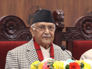 प्रधानमन्त्री ओलीले भने : ' केही पार्टीलाई सरकारमा ल्याउने प्रयास हुँदै '