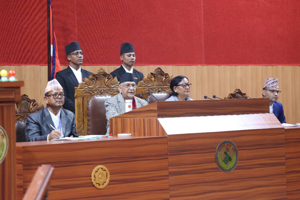 प्रधानमन्त्री ओलीले  भने  :  "  यो संविधान फालेर फेरि के ल्याउने त ?"