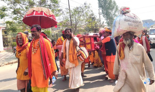 मिथिला  मध्यमा परिक्रमा : ' गुञ्जदै  होलीका  होरी गीत, रङ्गिदै माटो '