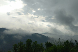 आज कोशी प्रदेशका अधिकांश भागमा मनसुनी वायुको प्रभाव