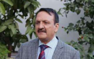 'तीनै तहका सरकार आर्थिक अनुशासनमा बस्न जरुरी छ' : डा. महत
