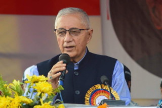 नेता डा कोइरालाले भने :   'संसदीय दलको नेता परिवर्तन हुँदैन '