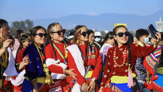 प्रकृति पुजारी किराती समुदाय : ' उधौलीको अवसरमा साकेला  मनाउँदै '