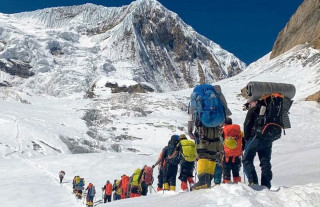 वसन्तसँगै हिमाल  पर्यटन तातियो : " ११४ आरोहीलाई अनुमति "