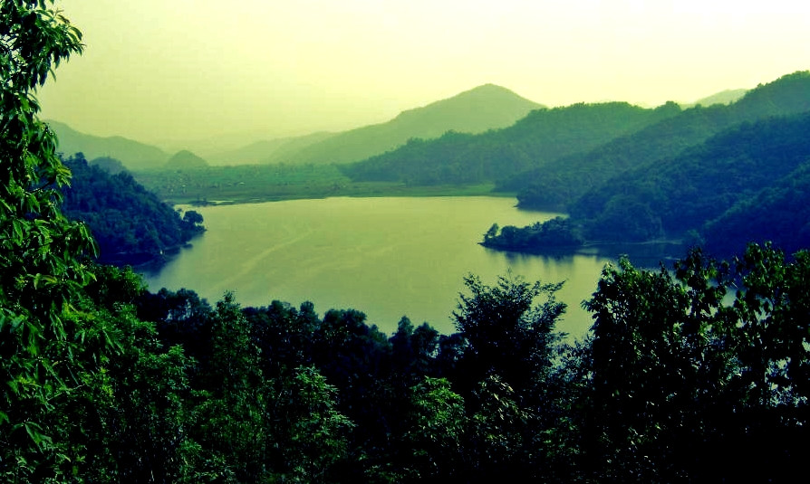 Rupa_lake.jpg
