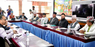 सर्वदलीय बैठक सिंहदरबारमा : ' समसामयिक राजनीतिमा छलफल '