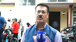 इतर समूहले  भन्यो  : ' सभापति थापाले नै एकता चाहेनन् '