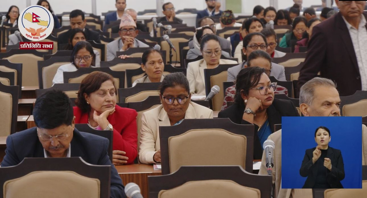 ' मन्त्रीका लागि हेलिकोप्टर, बिरामीले सिटामोल पनि नपाउने - यो कस्तो सुशासन ? '