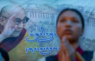 तिब्बतबारेको प्राज्ञिक संस्था -' आश्चर्यमा ' : " प्रकरण के हो "